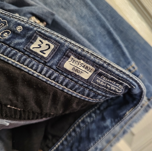 Jeans - Picture 2 of 4